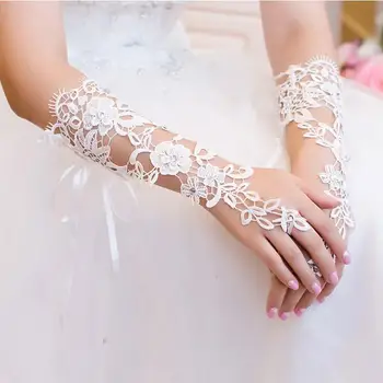 Branco Luvas de Casamento para as Mulheres 2019 Chegada Nova Festa de casamento Presentes Rendas Appliqued Luvas sem dedos