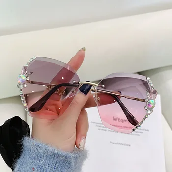 Senhoras Strass Luxo Design SunglassesTrendy De Grandes Dimensões Sem Aro Óculos De Sol Das Mulheres Quadro Grande Oceano Oceano Lente De Óculos